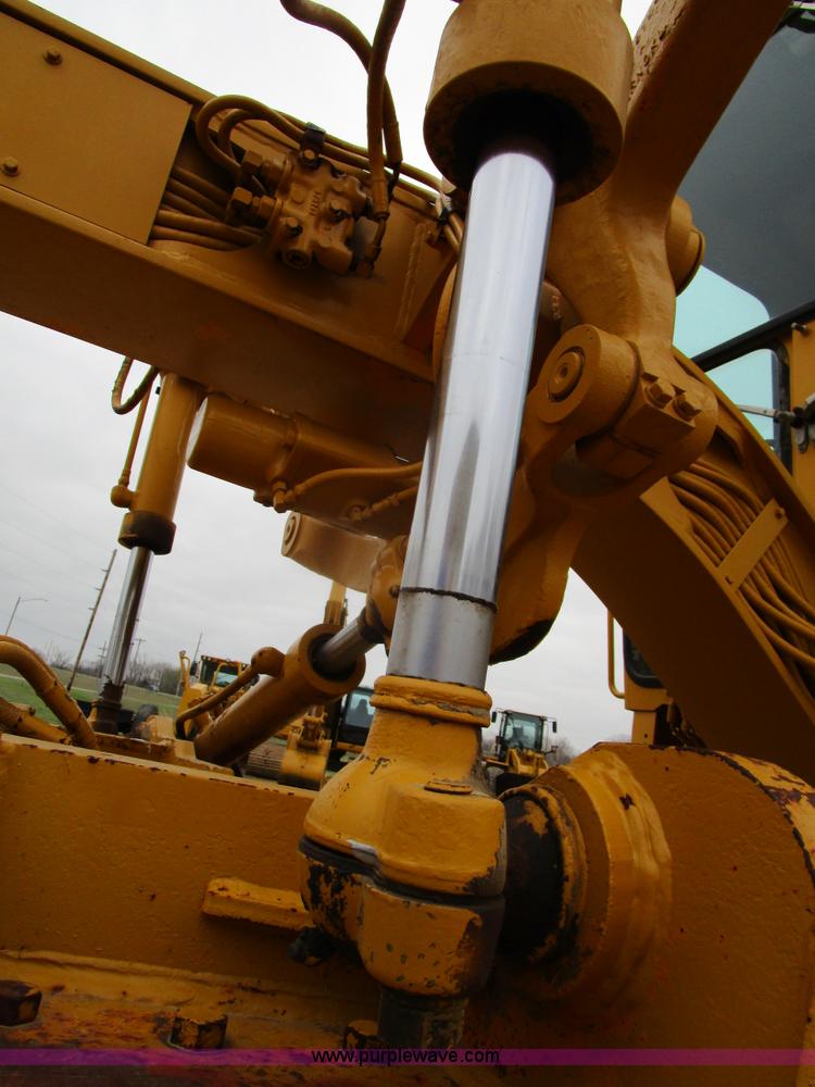 image for item D2389 1976 Caterpillar 140G motor grader