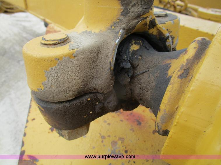 image for item D2389 1976 Caterpillar 140G motor grader