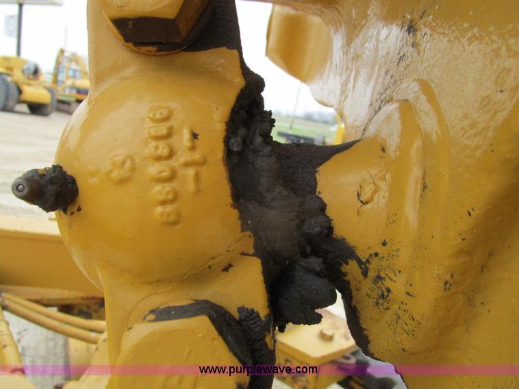 image for item D2389 1976 Caterpillar 140G motor grader
