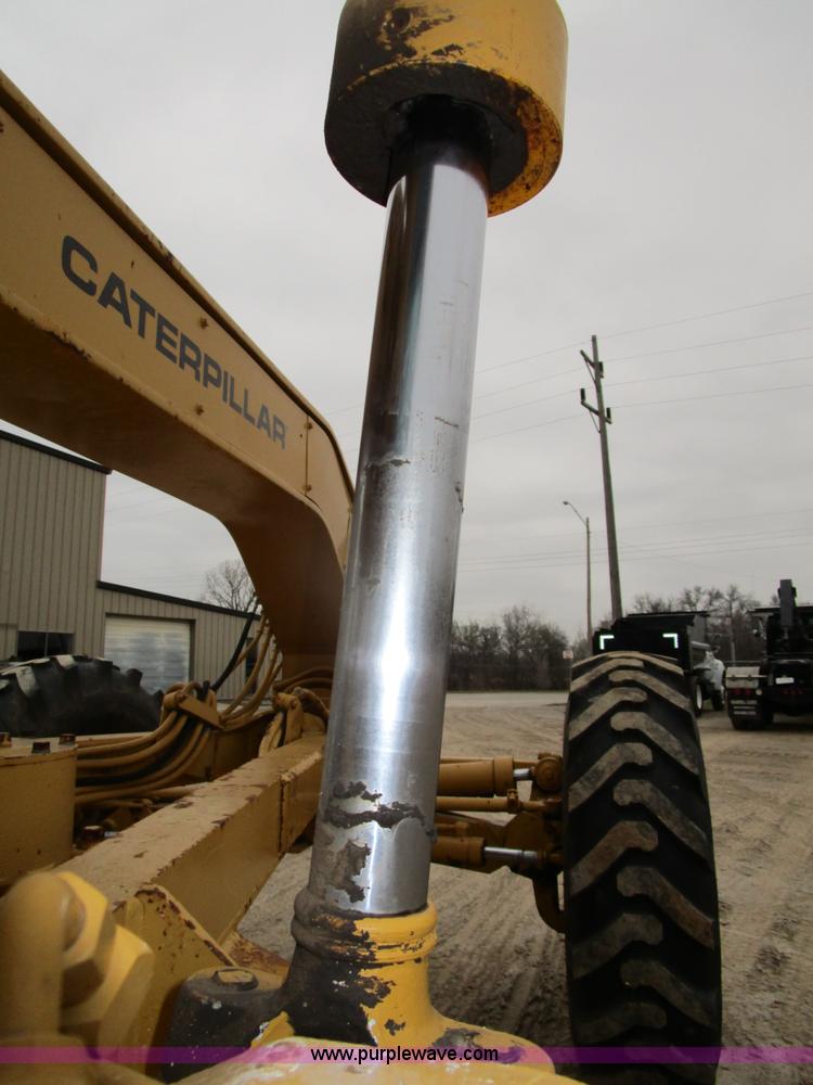 image for item D2389 1976 Caterpillar 140G motor grader