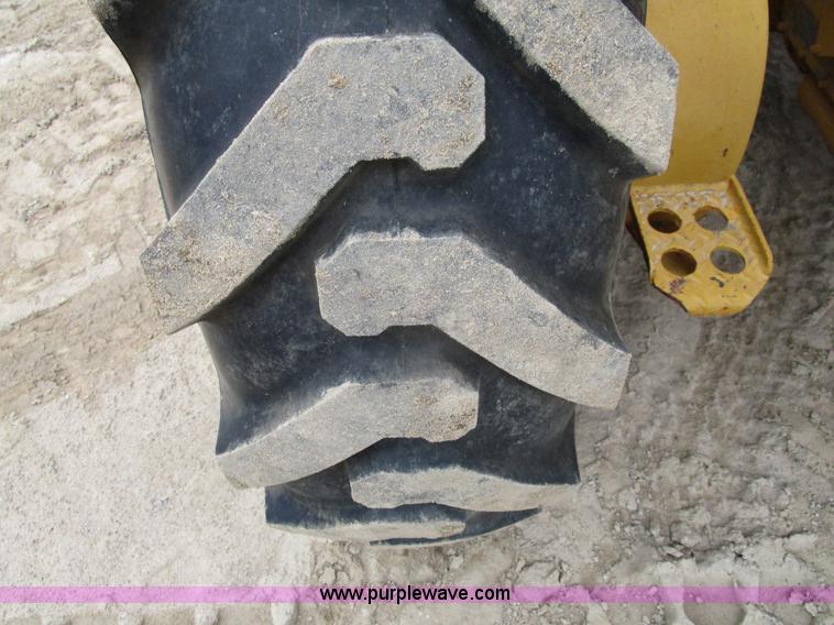 image for item D2389 1976 Caterpillar 140G motor grader