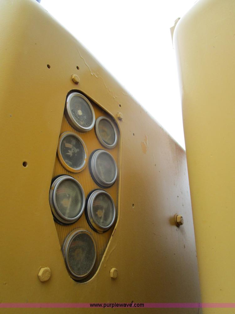 image for item D2389 1976 Caterpillar 140G motor grader