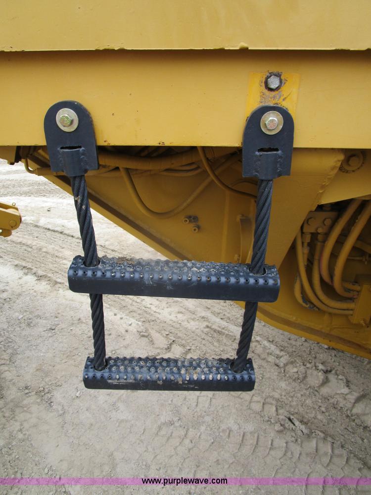 image for item D2389 1976 Caterpillar 140G motor grader