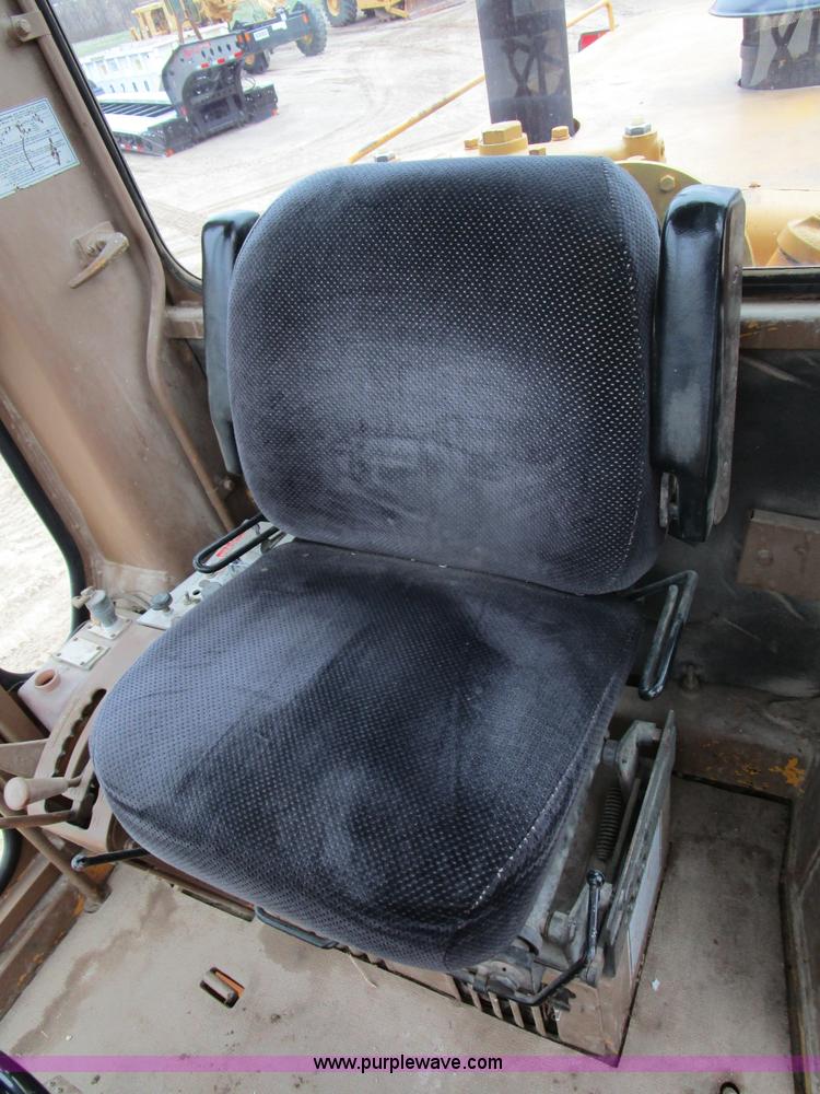 image for item D2389 1976 Caterpillar 140G motor grader