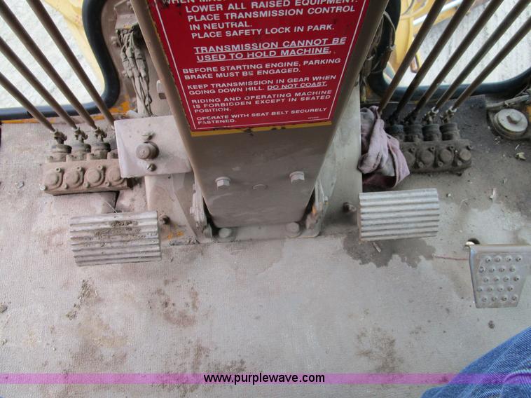 image for item D2389 1976 Caterpillar 140G motor grader