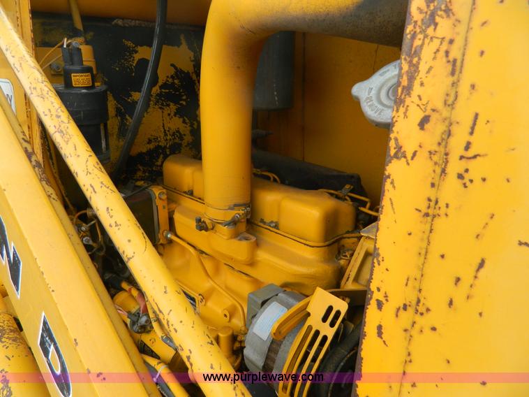 image for item D6116 1986 John Deere 210C backhoe