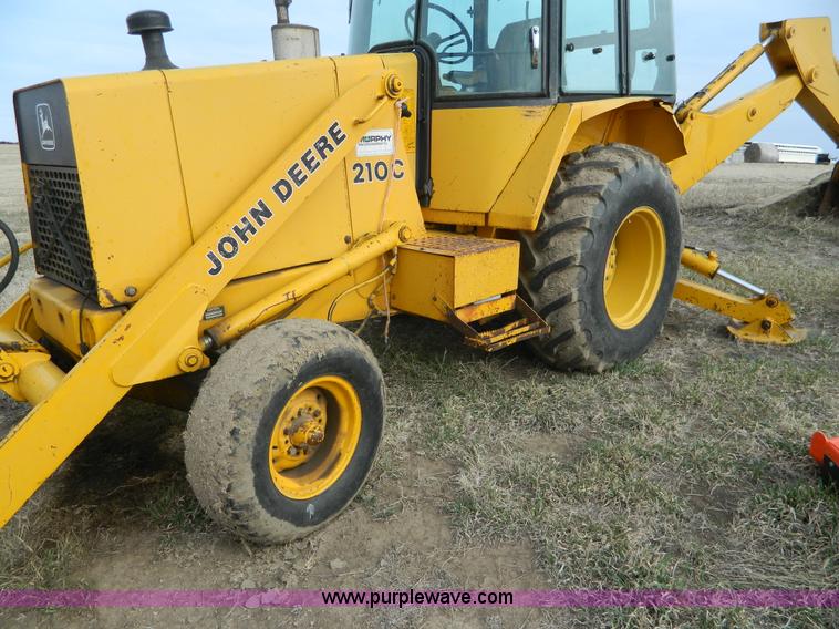 image for item D6116 1986 John Deere 210C backhoe
