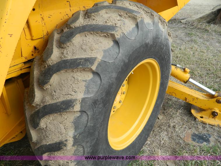 image for item D6116 1986 John Deere 210C backhoe