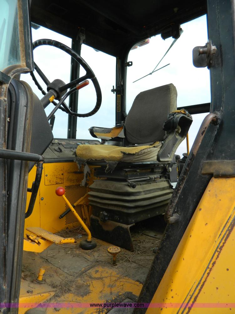 image for item D6116 1986 John Deere 210C backhoe