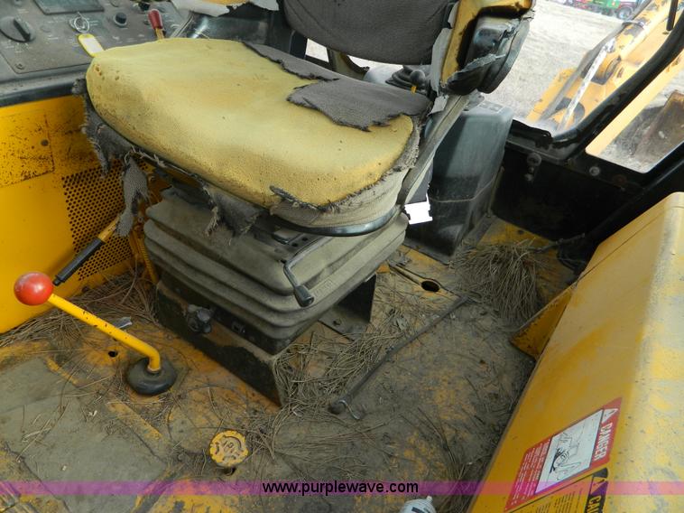 image for item D6116 1986 John Deere 210C backhoe