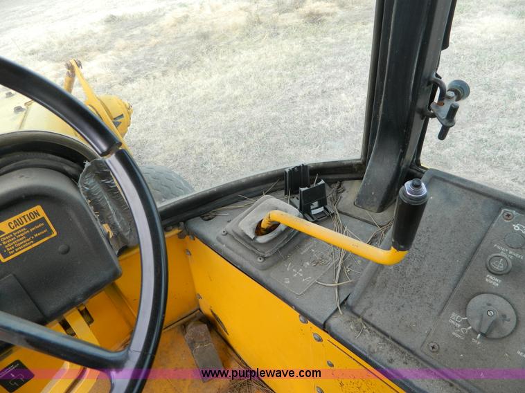 image for item D6116 1986 John Deere 210C backhoe