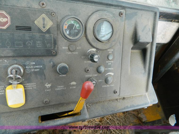 image for item D6116 1986 John Deere 210C backhoe