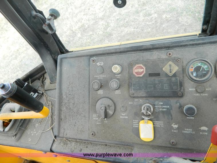 image for item D6116 1986 John Deere 210C backhoe