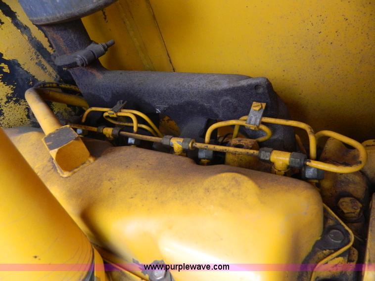 image for item D6116 1986 John Deere 210C backhoe