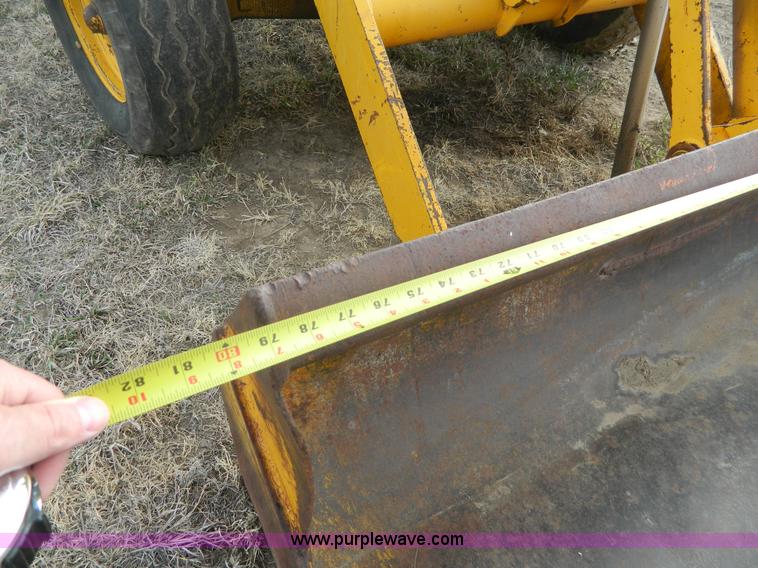 image for item D6116 1986 John Deere 210C backhoe