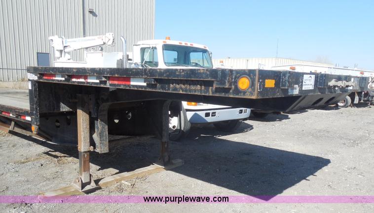 image for item E6313 1996 Doonan drop deck trailer