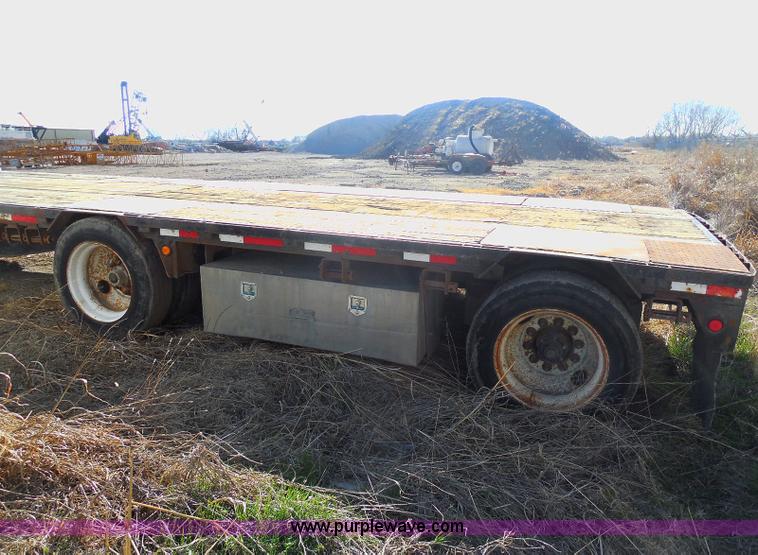image for item E6313 1996 Doonan drop deck trailer