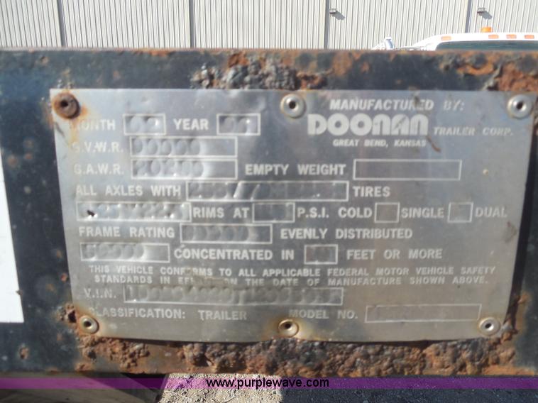 image for item E6313 1996 Doonan drop deck trailer