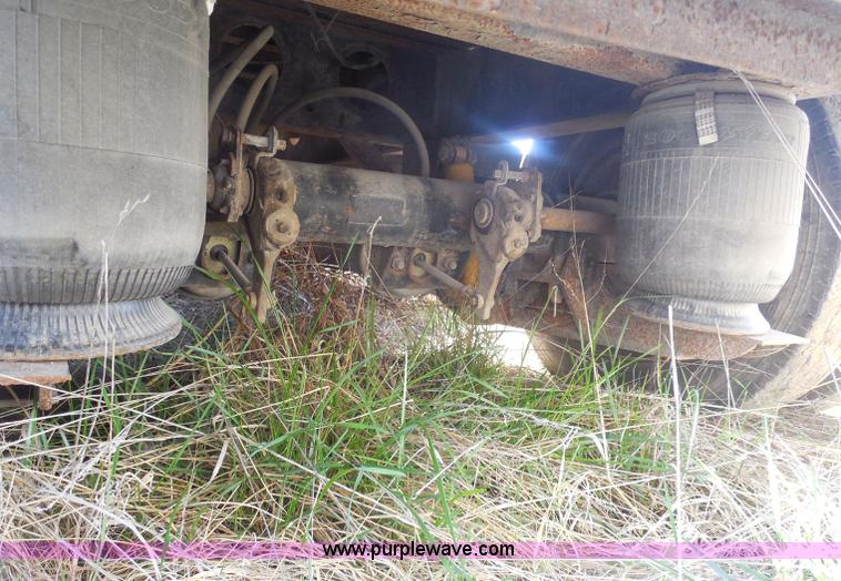 image for item E6313 1996 Doonan drop deck trailer