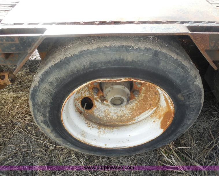 image for item E6313 1996 Doonan drop deck trailer