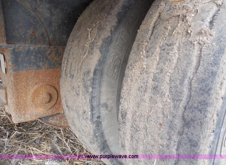 image for item E6313 1996 Doonan drop deck trailer