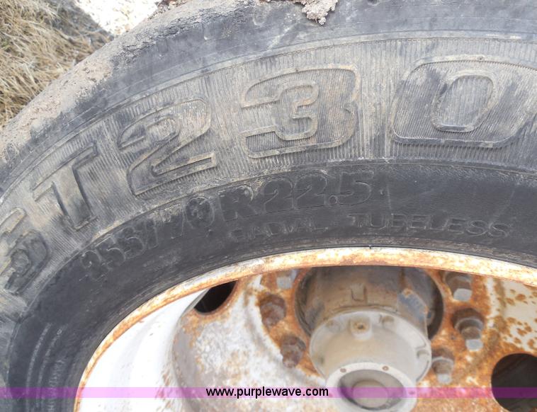 image for item E6313 1996 Doonan drop deck trailer