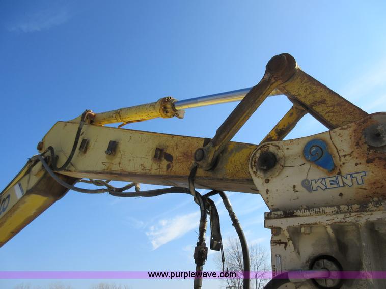 image for item F8374 Kobelco SK200 LC excavator