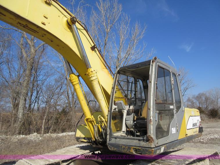 image for item F8374 Kobelco SK200 LC excavator