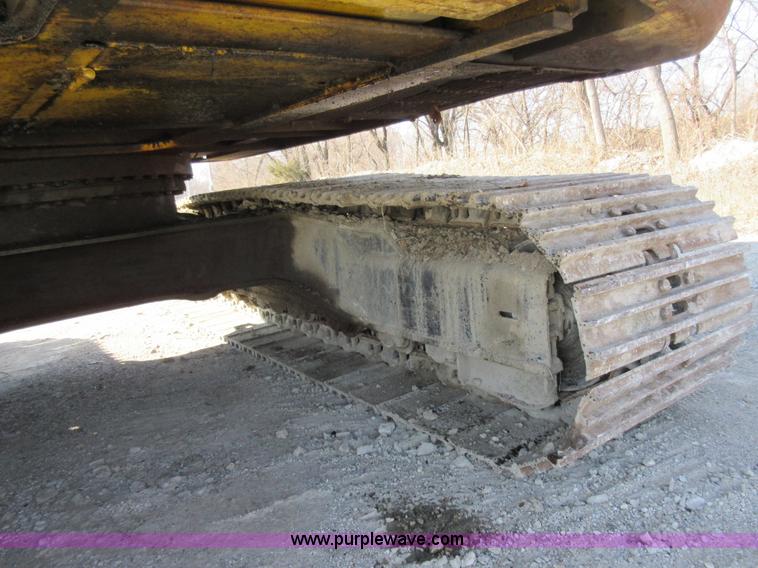 image for item F8374 Kobelco SK200 LC excavator