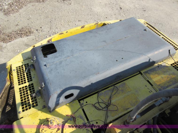 image for item F8374 Kobelco SK200 LC excavator