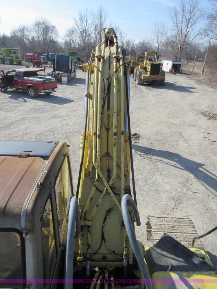 image for item F8374 Kobelco SK200 LC excavator