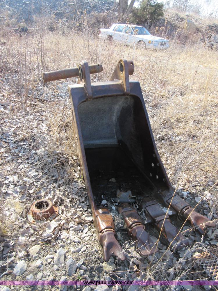 image for item F8374 Kobelco SK200 LC excavator