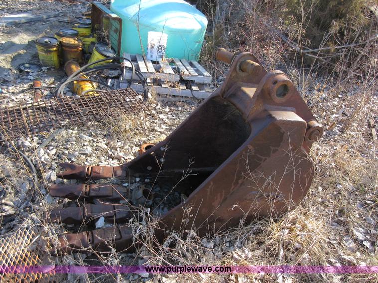 image for item F8374 Kobelco SK200 LC excavator