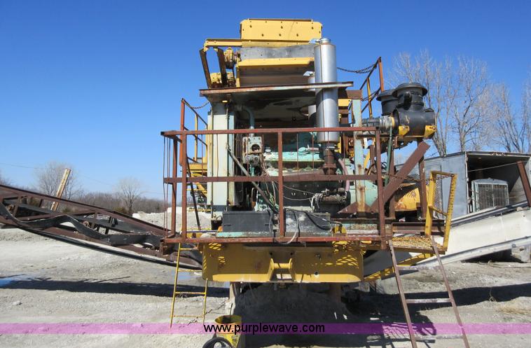image for item F8379 Pioneer crushing plant