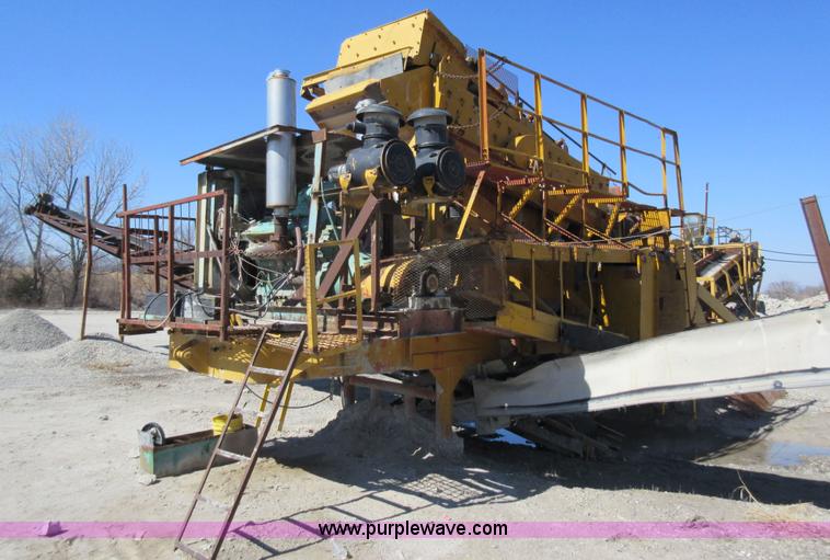 image for item F8379 Pioneer crushing plant