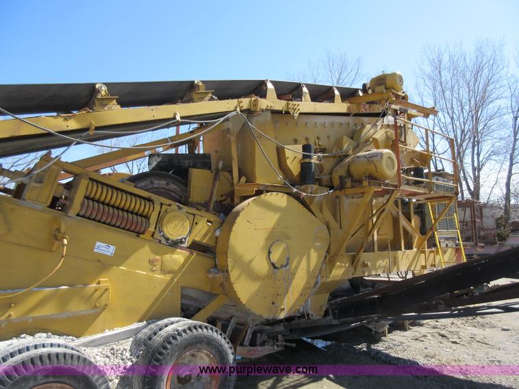 image for item F8379 Pioneer crushing plant