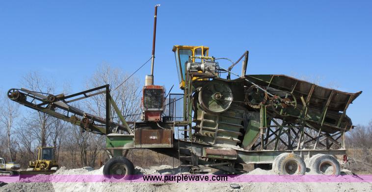 image for item F8382 Lipman Engineering 2436 jaw crusher