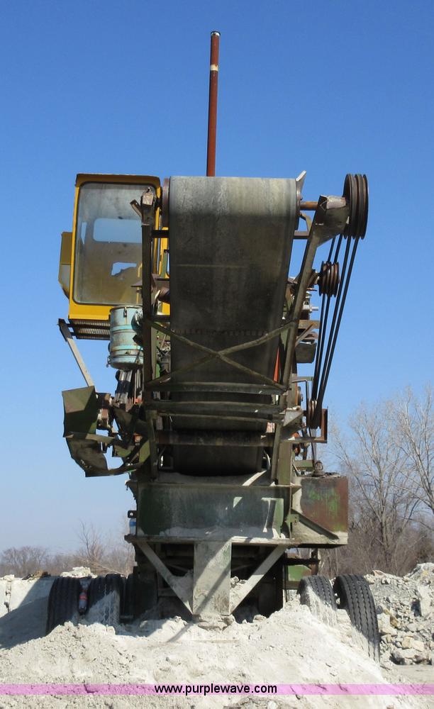 image for item F8382 Lipman Engineering 2436 jaw crusher