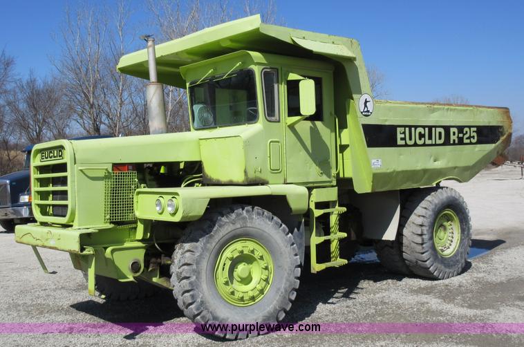 image for item F8383 Euclid R25 haul truck