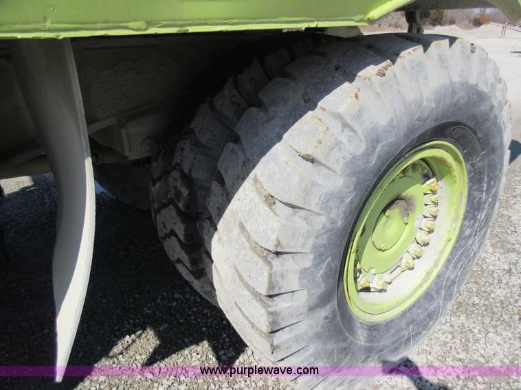 image for item F8383 Euclid R25 haul truck