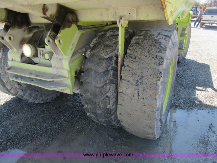 image for item F8383 Euclid R25 haul truck