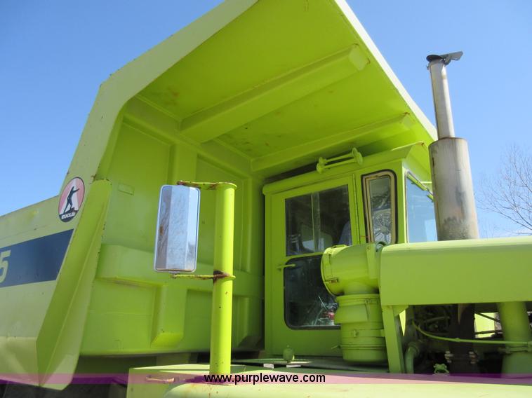 image for item F8383 Euclid R25 haul truck