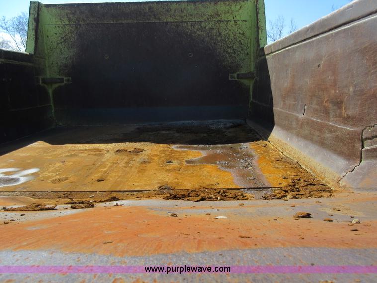 image for item F8383 Euclid R25 haul truck