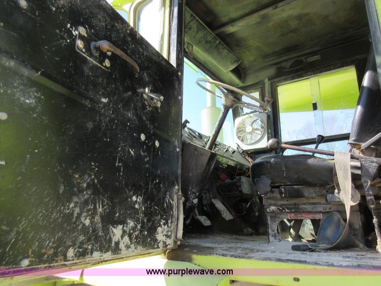 image for item F8383 Euclid R25 haul truck