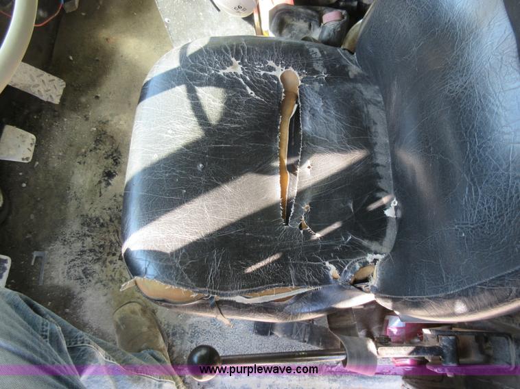 image for item F8383 Euclid R25 haul truck