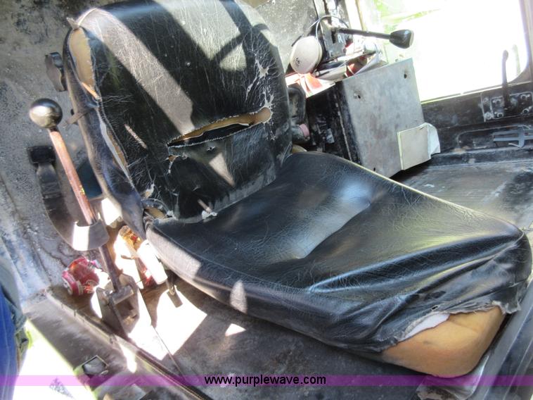 image for item F8383 Euclid R25 haul truck