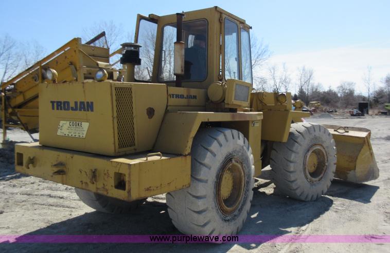 image for item F8385 Trojan 1900 wheel loader