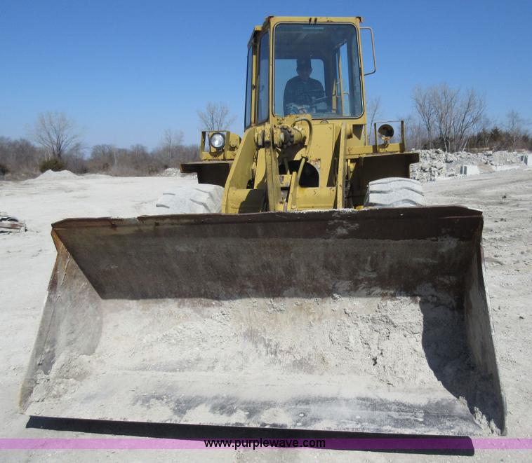 image for item F8385 Trojan 1900 wheel loader