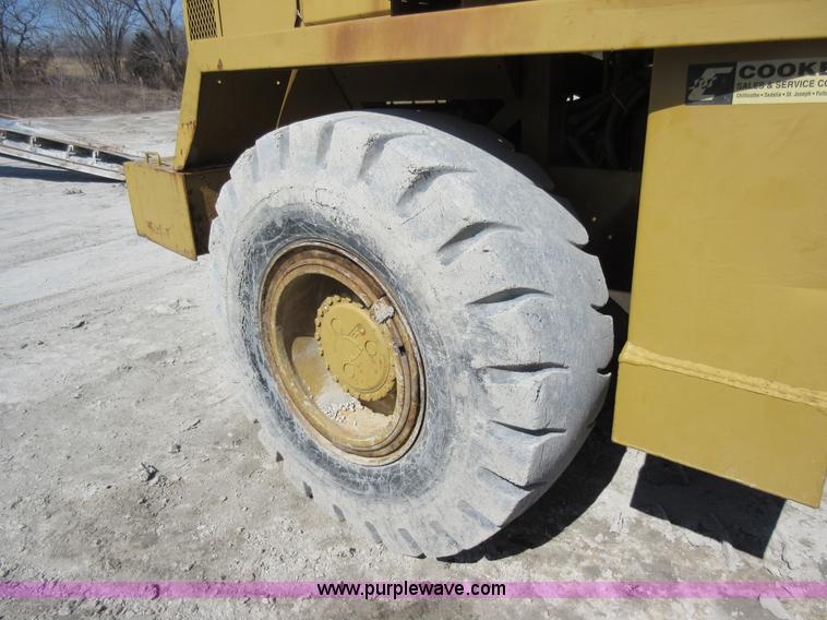 image for item F8385 Trojan 1900 wheel loader