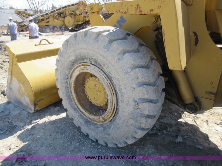image for item F8385 Trojan 1900 wheel loader